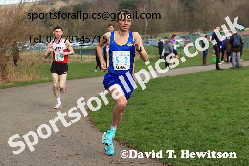 Senior and Veteran Men in the 2024 NECAA Road Relays Champs., Hetton Lyons Country Park, Hetton le Hole, County Durham. Photo: David T. Hewitson/Sports for All Pics
